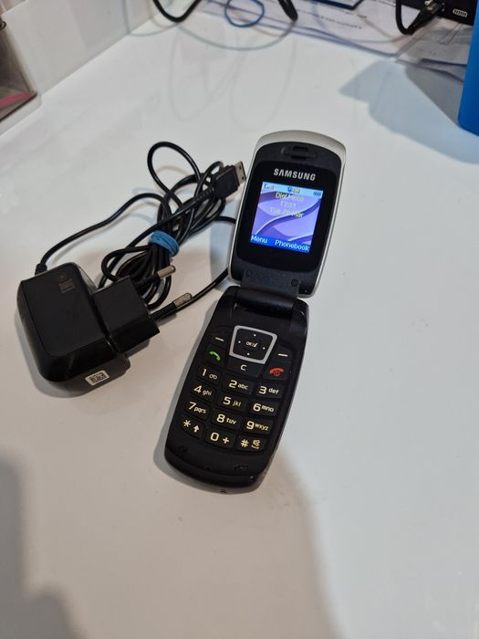 Telefon Samsung fara capacul de la baterie