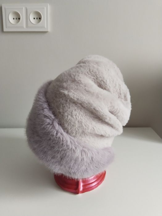 Продам женские шапки