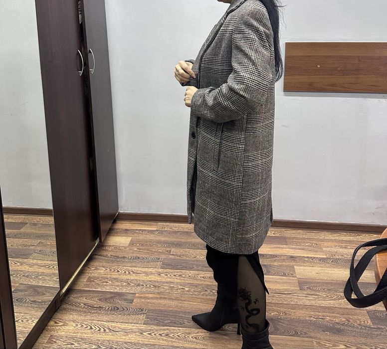 Продам стильное демисезонное  пальто