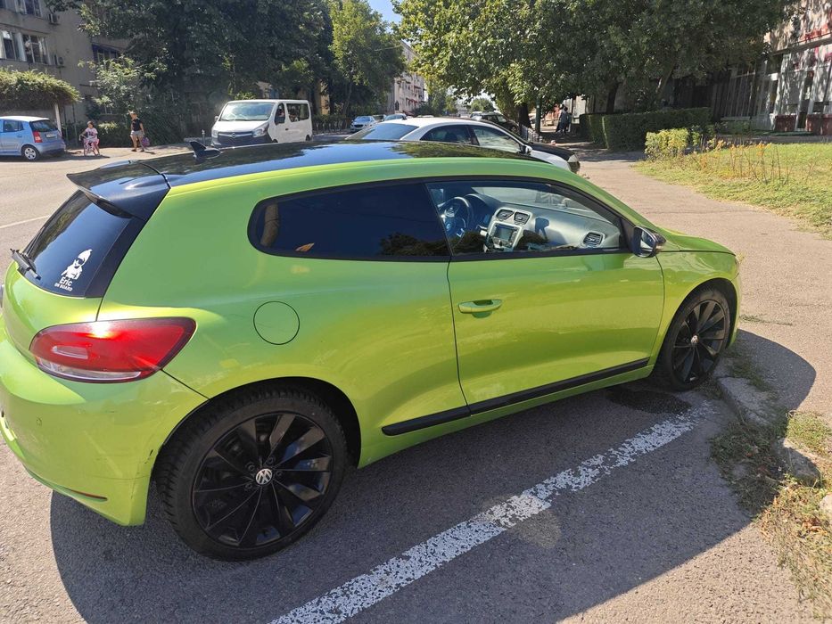 VW Scirocco 2.0 tdi 140cp Manual