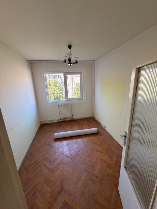 Proprietar vand apartament