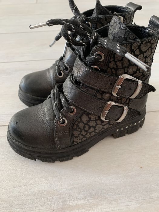 Продам ботинки