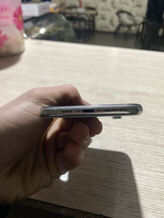 iphone xs                                 .