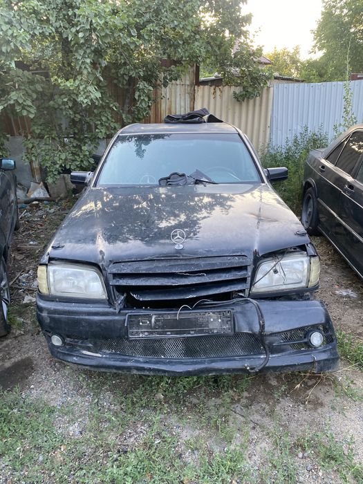 Продам по запчастям w202