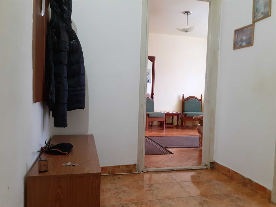 Apartament 2 camere Petroșani zona foarte bună LIDL de închiriat