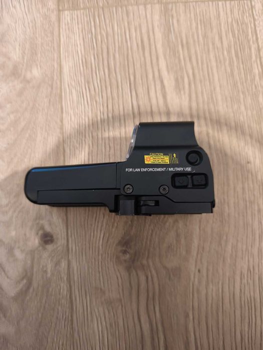 Arcturus AR-15 arma airsoft, Luneta LPVO VictOptics 1-6x, HOLO