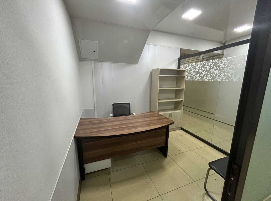 Аренда Офиса 190 м2. Бизнес центр подвал на Ц-6! Первая линия. Срочно!