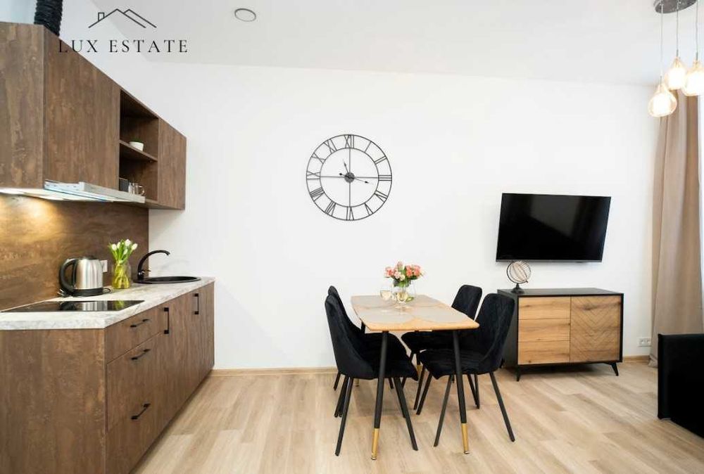 Продава се Двустаен апартамент в София, Изток - 65 кв.м за 1613 €/кв.м - Снимка #3