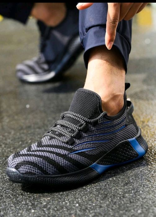 работни обувки с бомбе