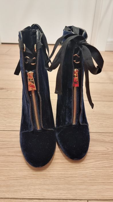Botine cu toc Zara