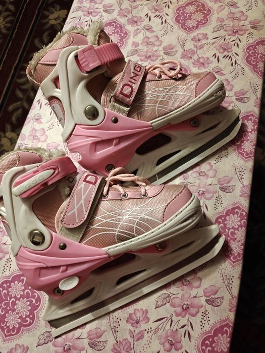 Продам коньки для девочки.