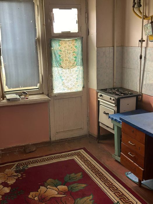 Srochna sotiladi

Chirchiq shahri

Pitsotkada 5 etajli dom 5  e