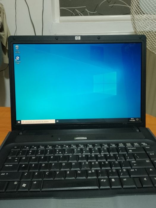 Leptop HP  vând sau schimb  cu telefon functional
