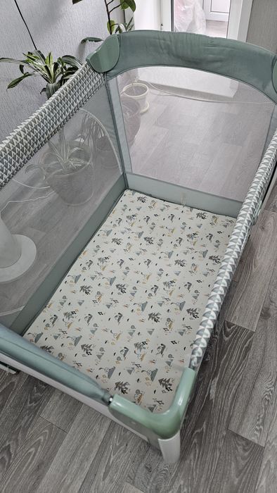 Кровать манеж joie