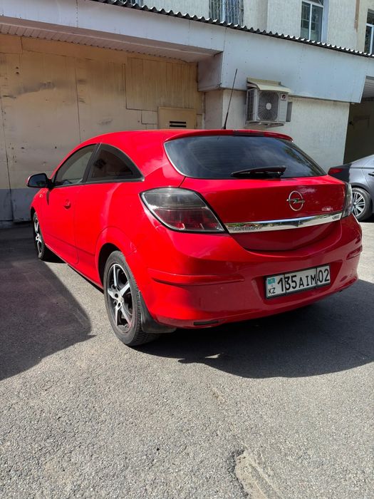 Opel Astra 2011г.