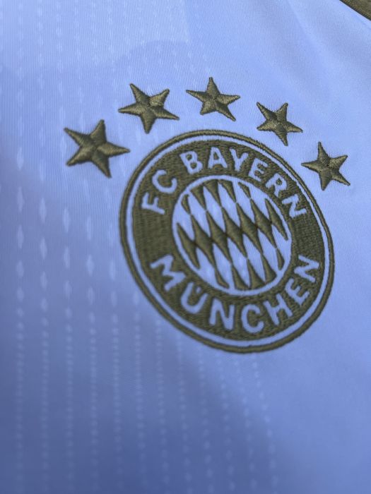 Оригинала тениска на Байерн Мюнхен 2022/2023 away kit