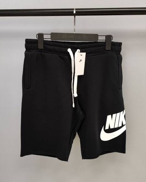 Къси панталони Nike С и Л овърсайз