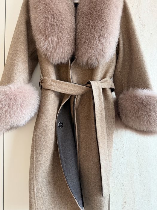 Палто Loro Piana с естествен косъм от лисица