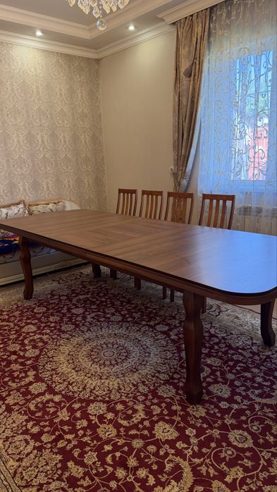 Стол гостинный обеденный