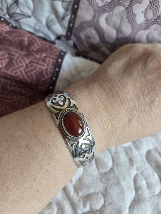 Продается браслет серебро 925 пробы