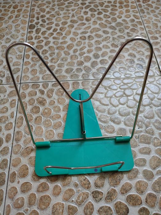 Подставка для книг