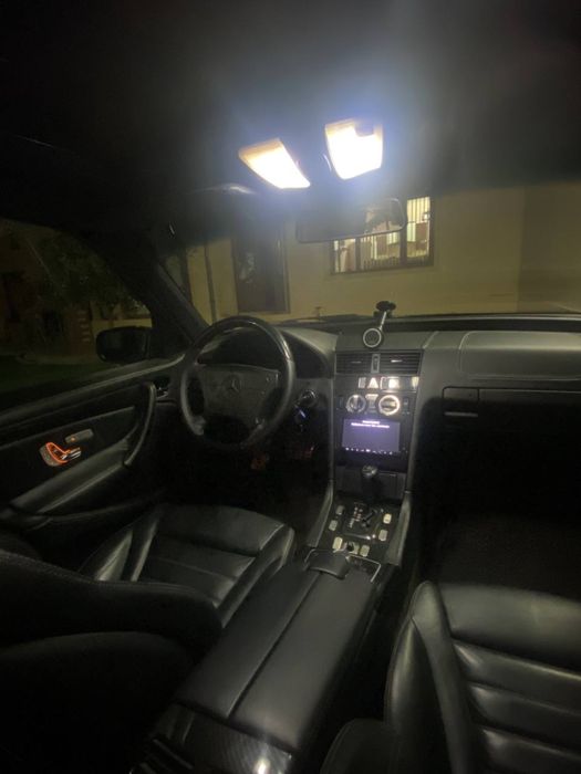 Mercedens-Benz w202  c180