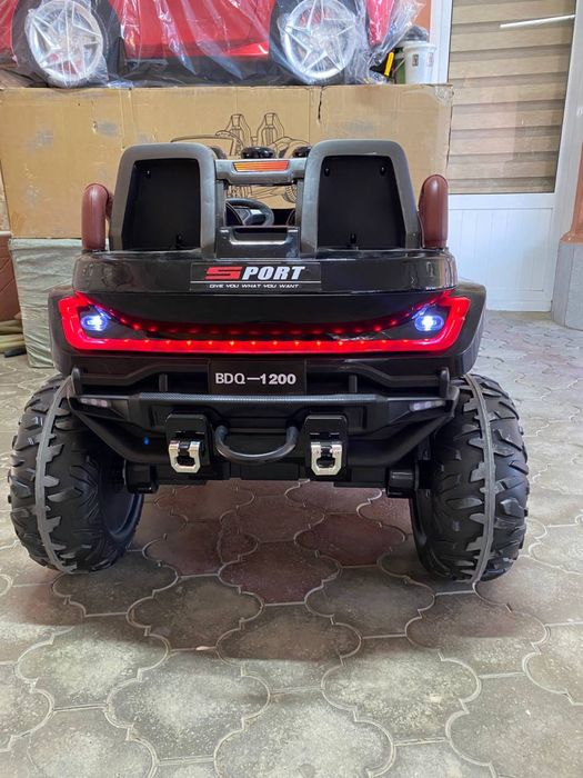 Katta bolalar mashinasi 24V ikki o’rinlik детская машина с пультом 4х4