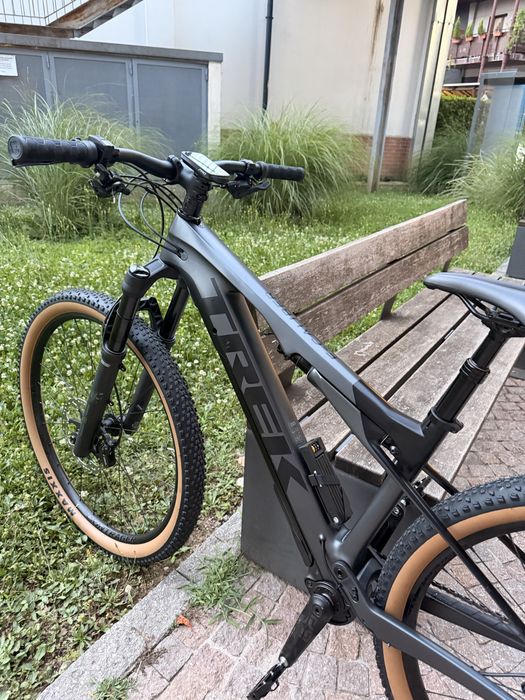 Е-Bike Emtb Изцяло карбонов Електрически планински Велосипед Trek E-Caliber 9.8 29”