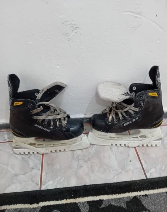 Vând patine second-hand