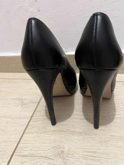 Обувки с висок ток BUFFALO, кожа