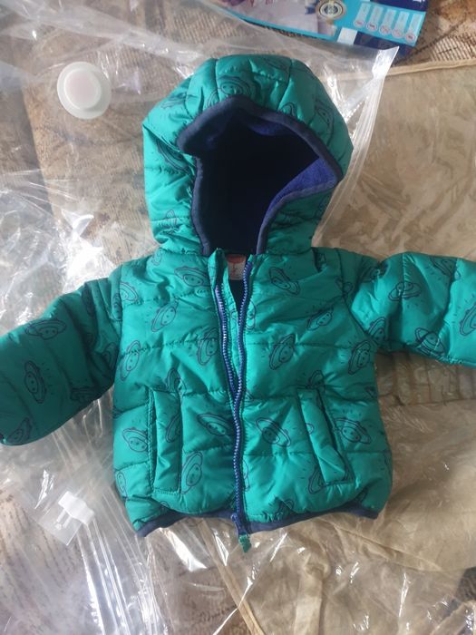Курточка на мальчика 6-9 месяцев