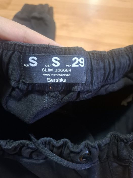 Pantaloni slim jogger