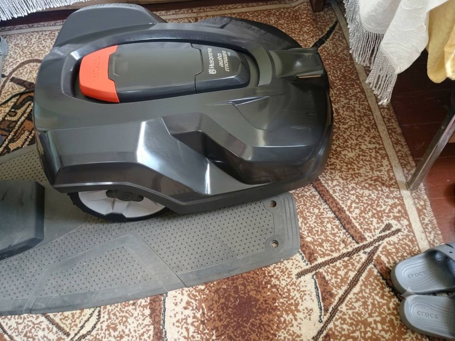 Чисто нова робот-косачка Husqvarna Automower 420 (Пълен комплект)