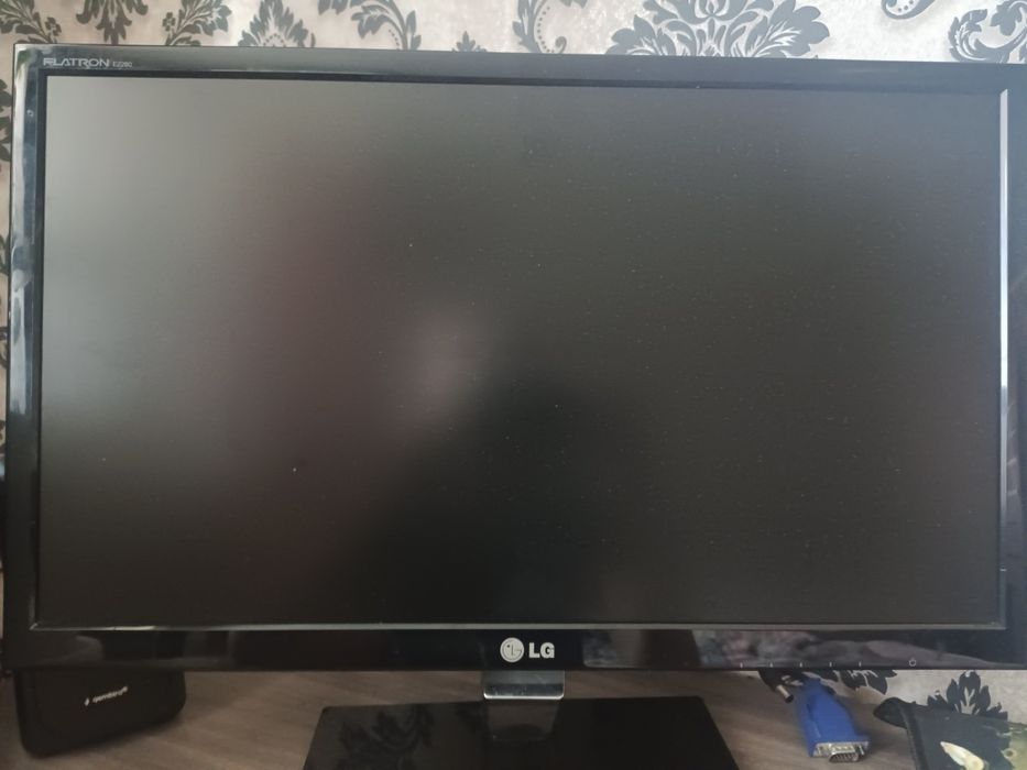 Монитор lg 60гц 1980:1080