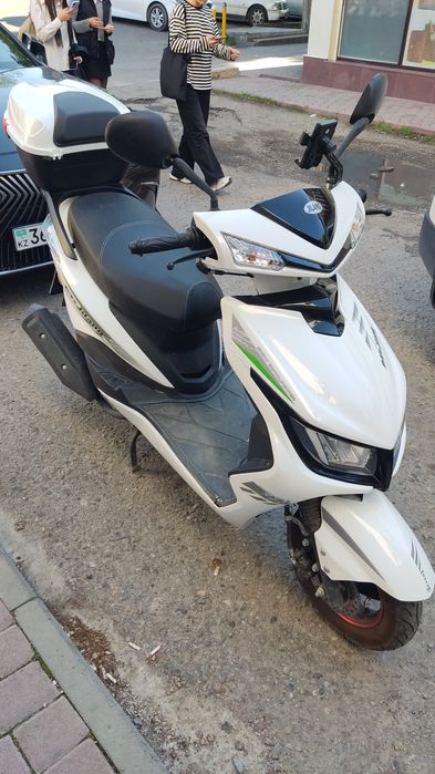 Продам скутер Jilang LY 49QT