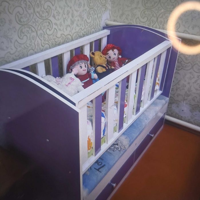 Продам детскую кровать с люлькой