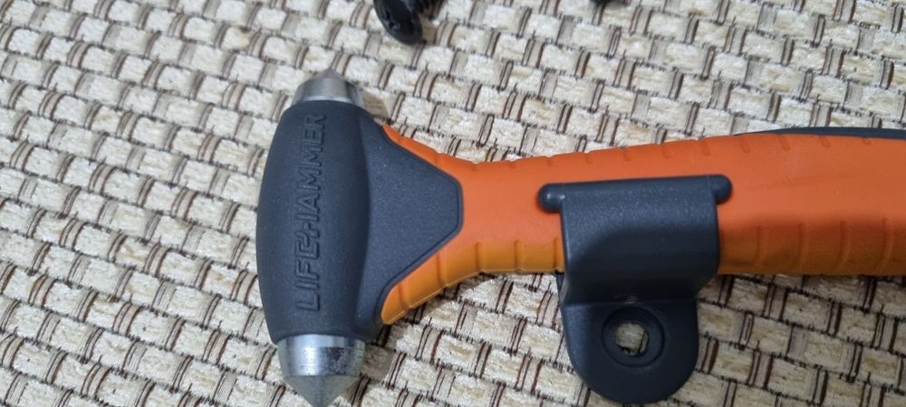 Ciocan de siguranță  ofertă