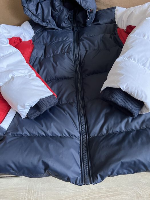 Geaca cu puf "Tommy Hilfiger"originala