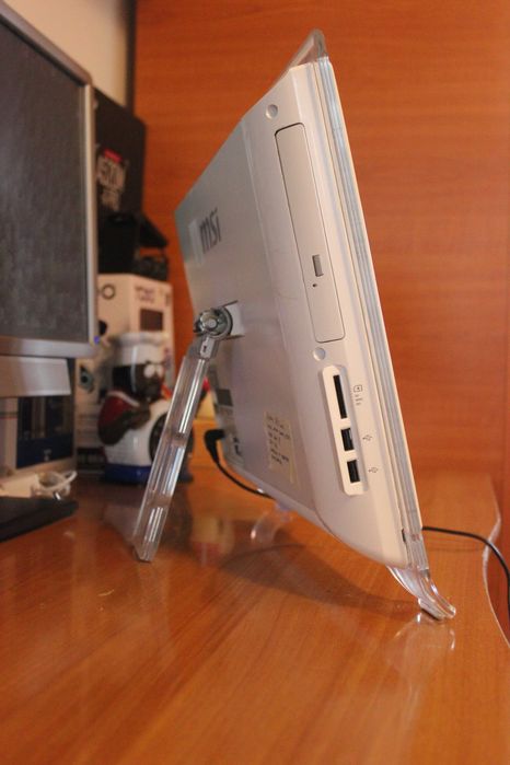 All-in-One Msi Quad-Core/4GB/128SSD/WIN7