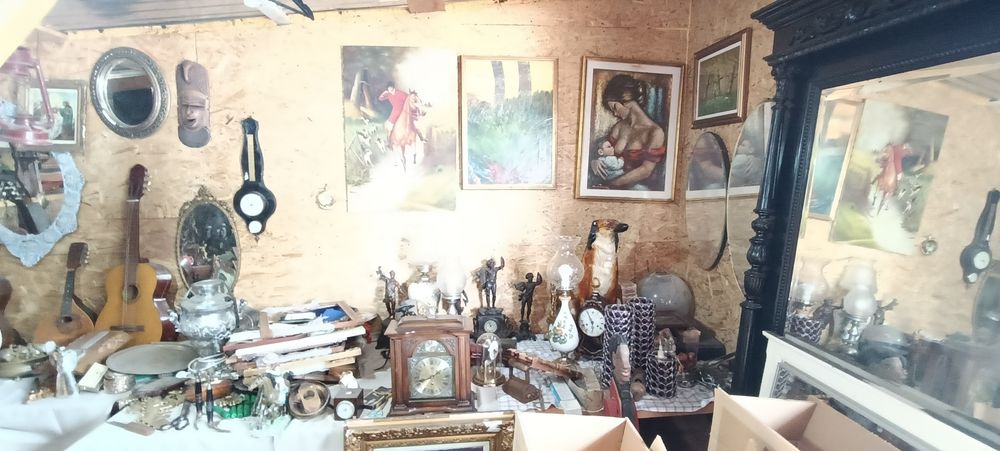 De vînzare multe vechituri antichități 100 lei bucata cine ia tot