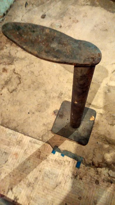 Стойка для сапожника.