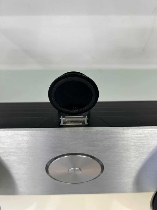Bang & Olufsen BeoSound 8 - уникален спийкър за iPhone, iPad