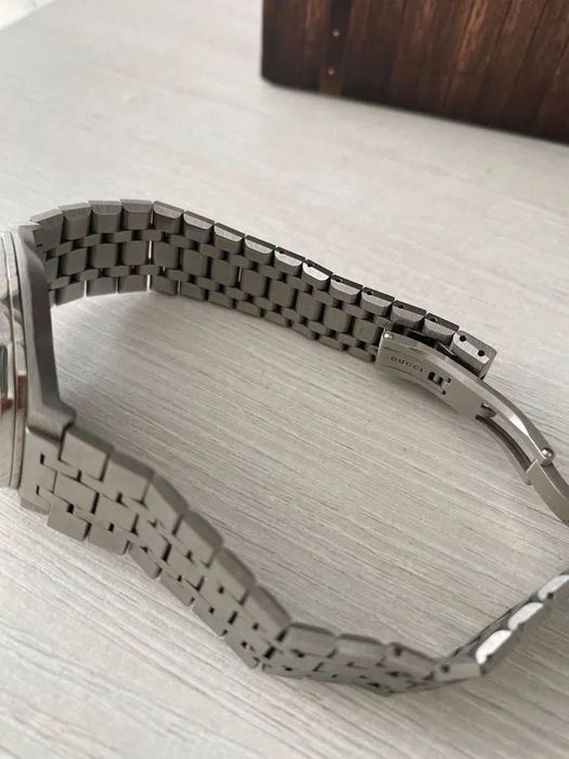 Часы женские Gucci