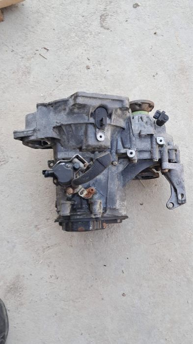 Мотор коробка пассат б3 гольф 3