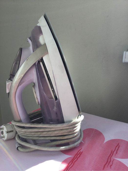 Продам утюг Philips