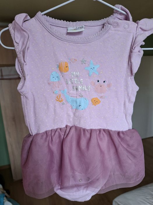 Продавам запазени дрехи  за момиче