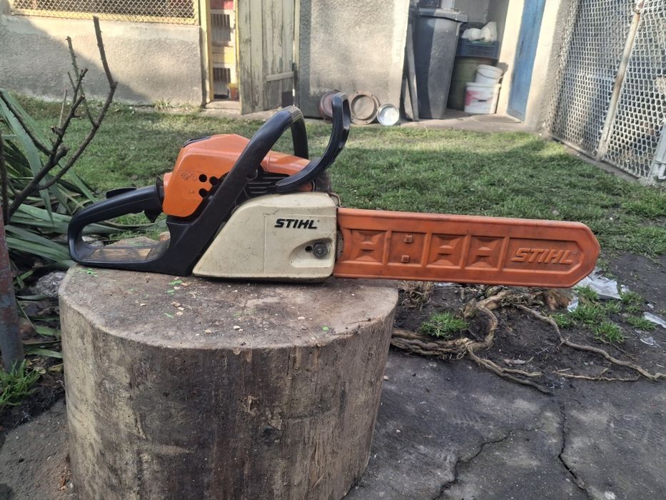 Vând stihl ms 211