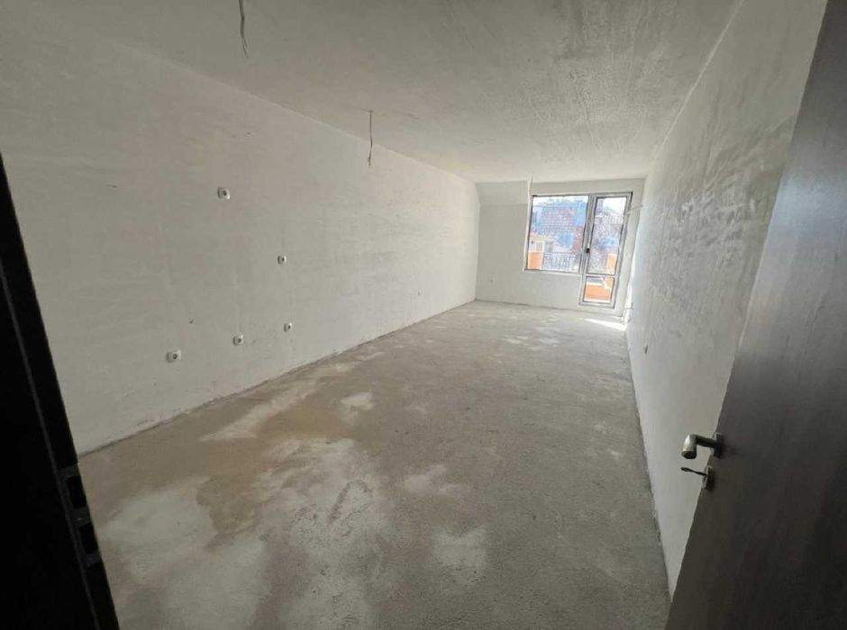 Продава се Двустаен апартамент в Пловдив, Мараша - 71 кв.м за 1775 €/кв.м - Снимка #1