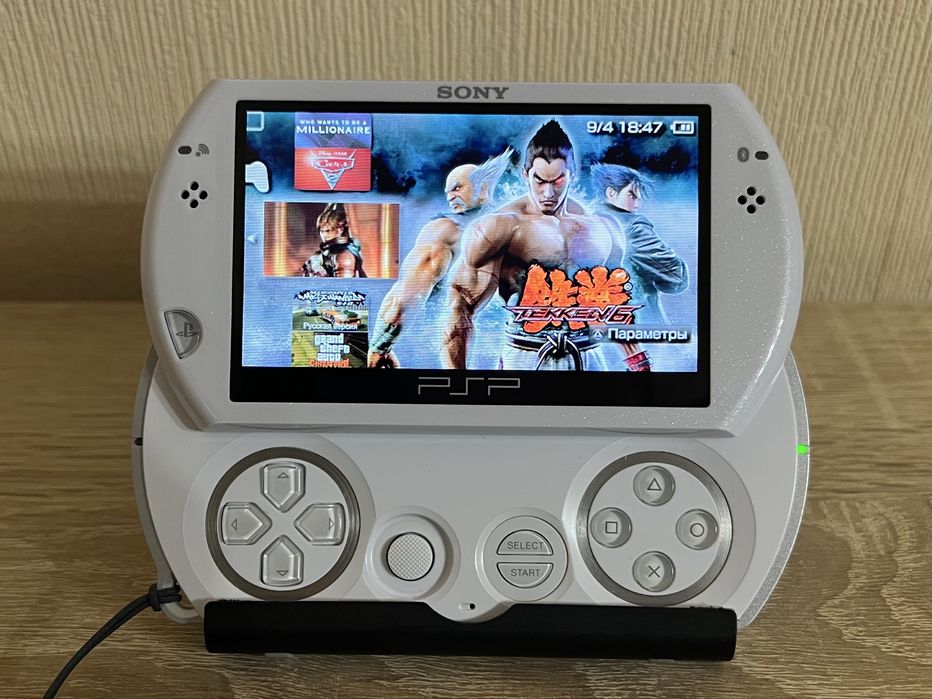 Sony PSP GO Белая