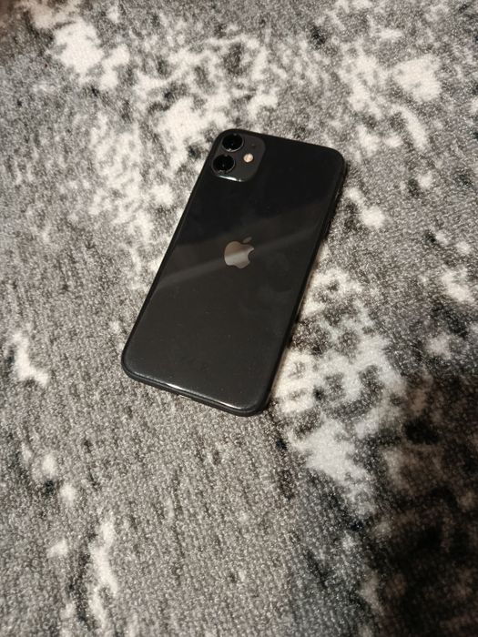 Продам iPhone 11